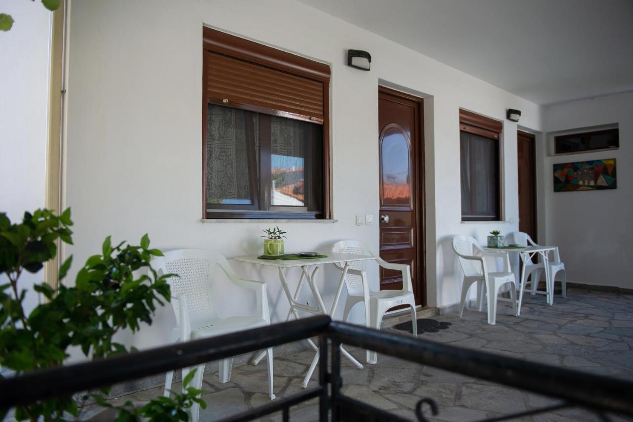 Ferienwohnung Mala - Μάλα Áfitos Exterior foto